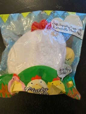 Cutie creative clucky pals plushie & squishy toy